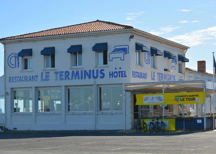 Hotel Logis Le Terminus 2*