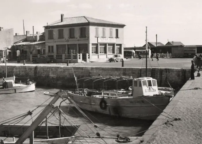 Hotel Logis Le Terminus 2*