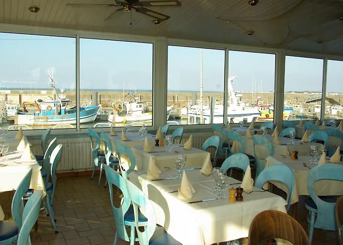 Logis Le Terminus Hotel